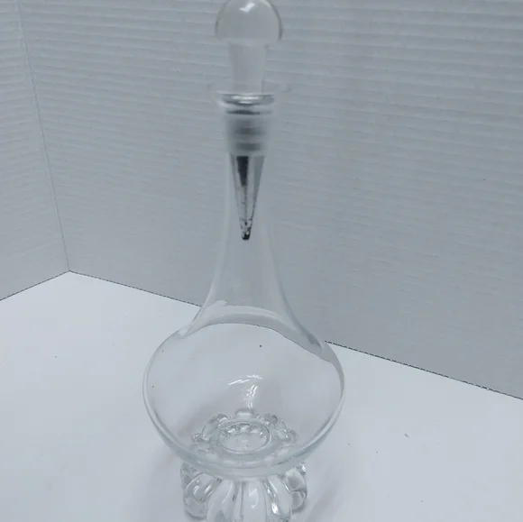 CRYSTAL DECANTER HAND BLOWN, Home Decor, collector - Picture 2 of 8